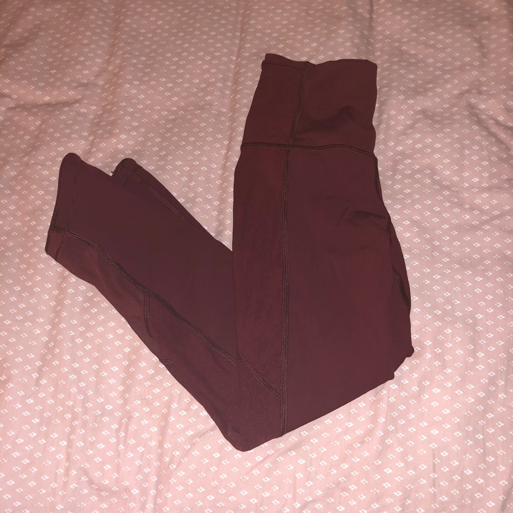 Lululemon Body Con Crop 21’
